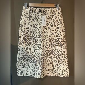 Current Air Los Angeles trendy leopard denim midi skirt!! NWT Xsmall